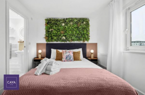 CAYA Living New Luxe 2BR Apartment in Central Windsor Berkshire - Legoland - Windsor Castle - Heathrow Sleeps 6 - Private Gated Parking